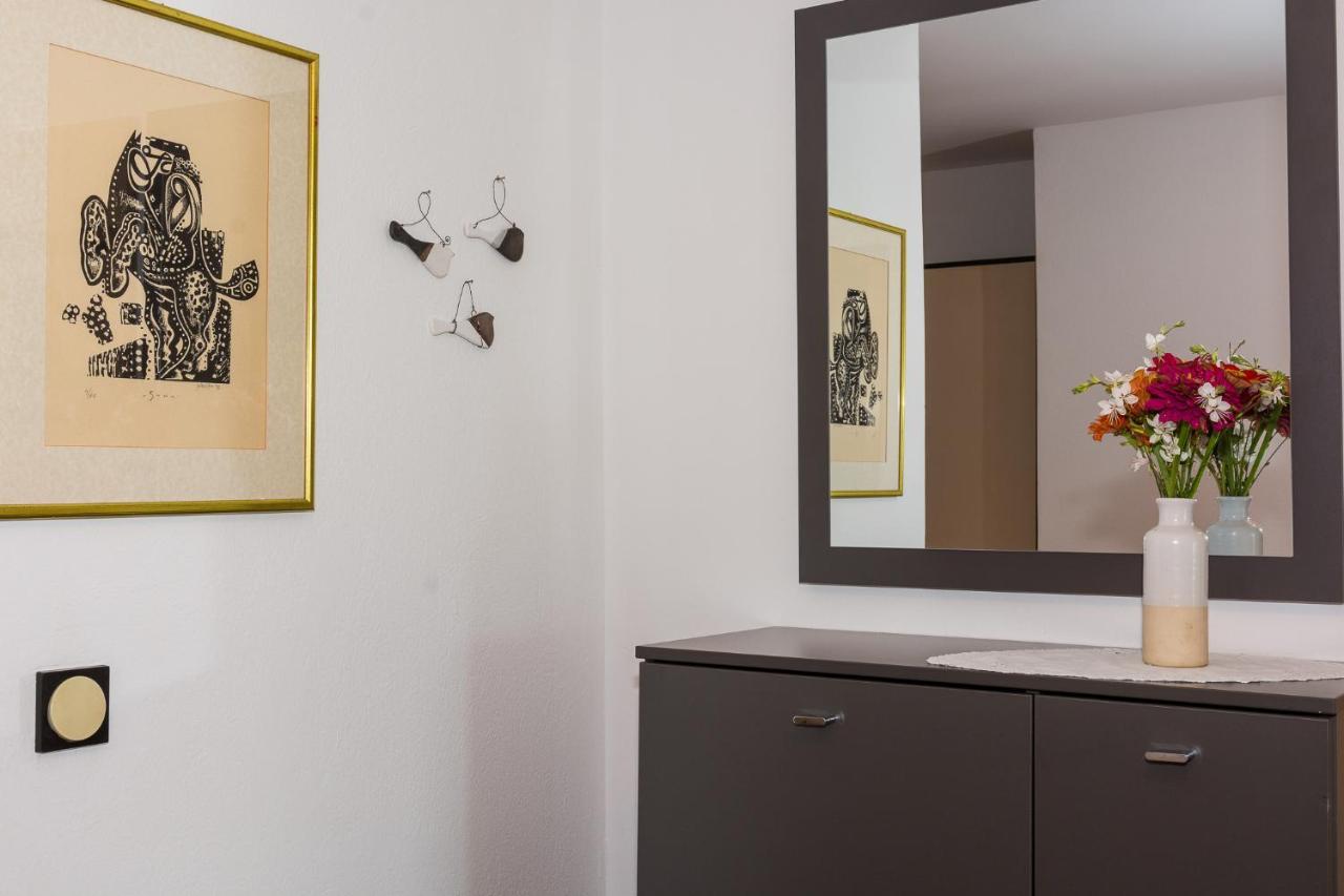 Spacious Apartment *